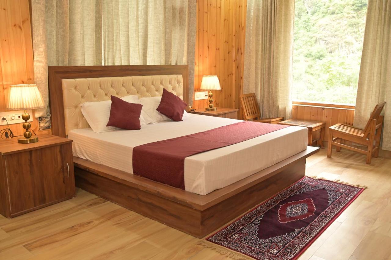 Hotel Royal Galaxy Tirthan Banjār Eksteriør bilde