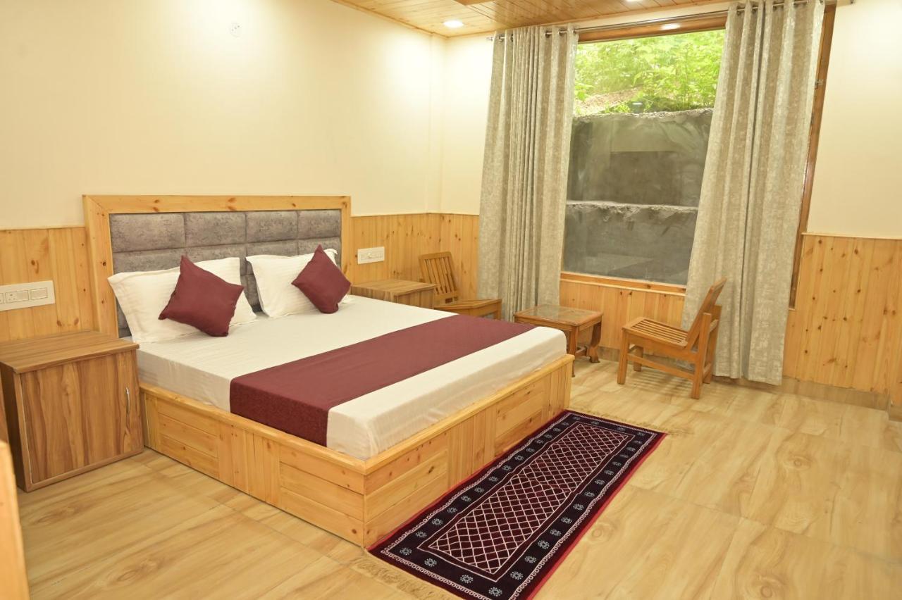 Hotel Royal Galaxy Tirthan Banjār Eksteriør bilde