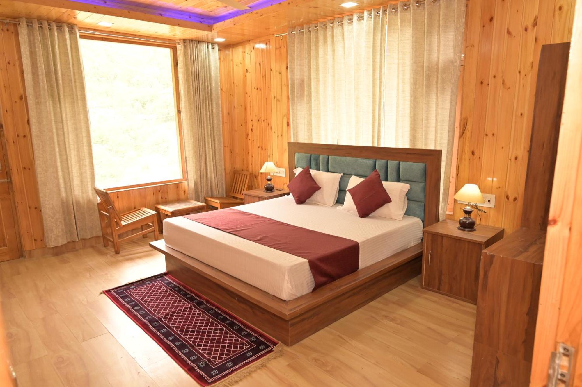 Hotel Royal Galaxy Tirthan Banjār Eksteriør bilde