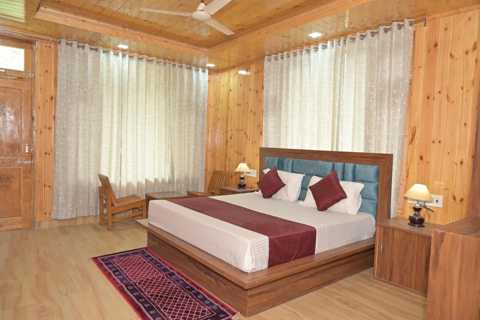 Hotel Royal Galaxy Tirthan Banjār Eksteriør bilde