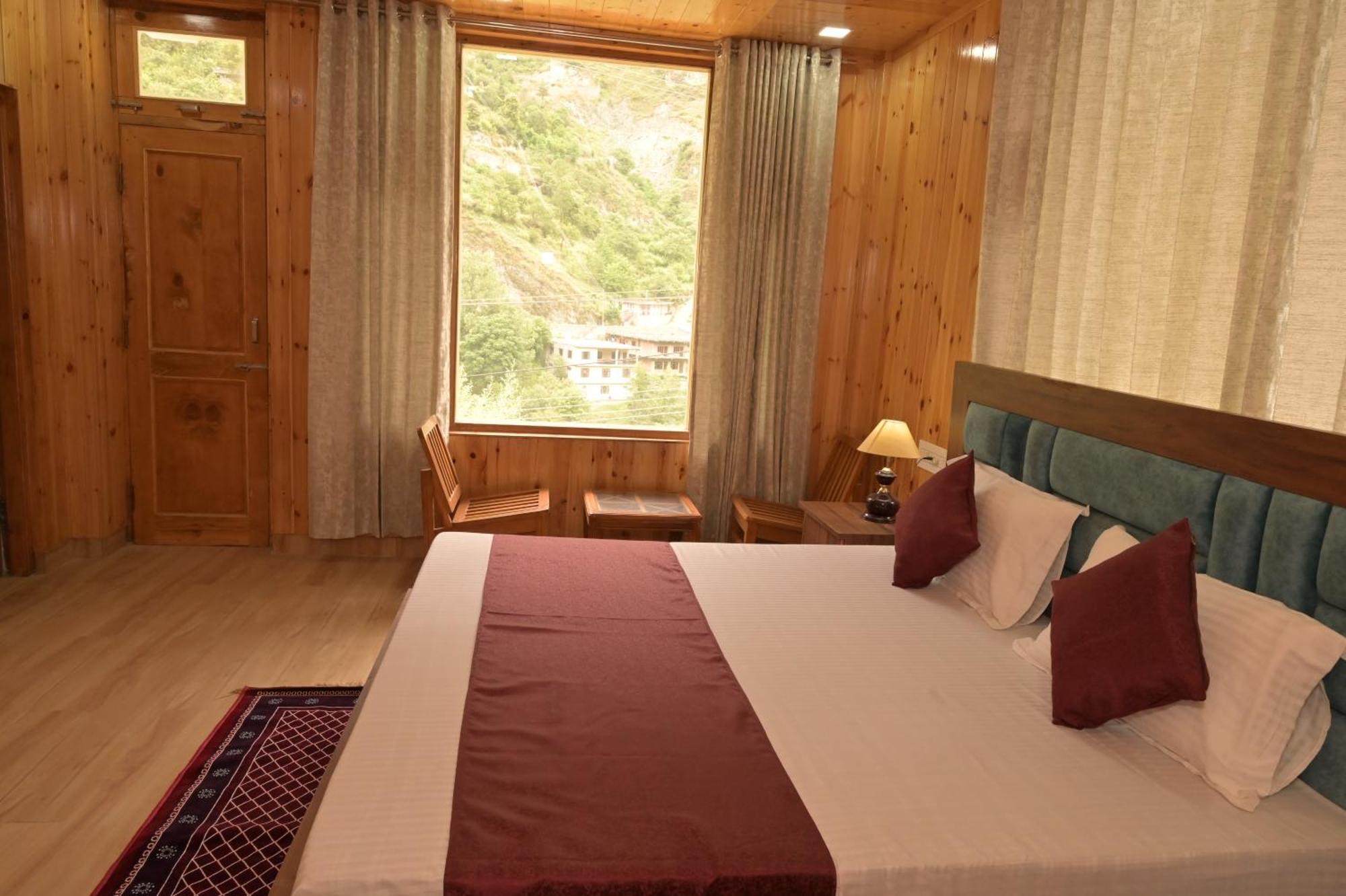 Hotel Royal Galaxy Tirthan Banjār Eksteriør bilde